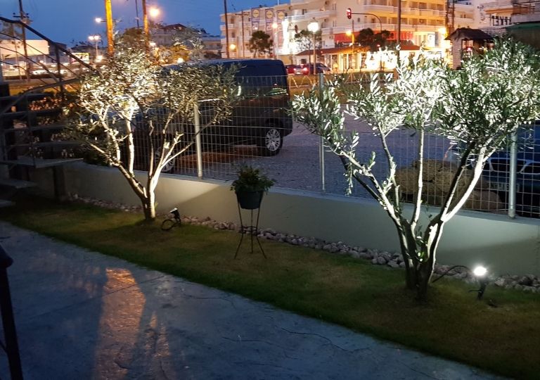 GARDEN ROOMS BY NIGHT