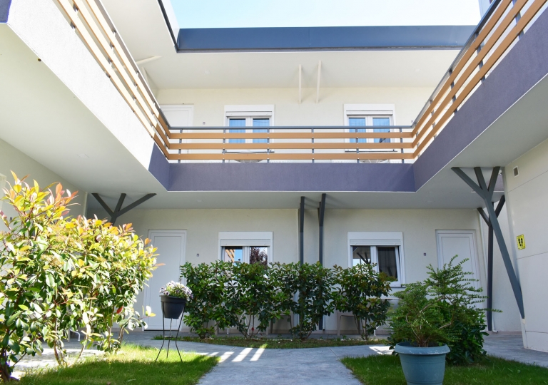 GARDEN ROOMS ENTRANCE
